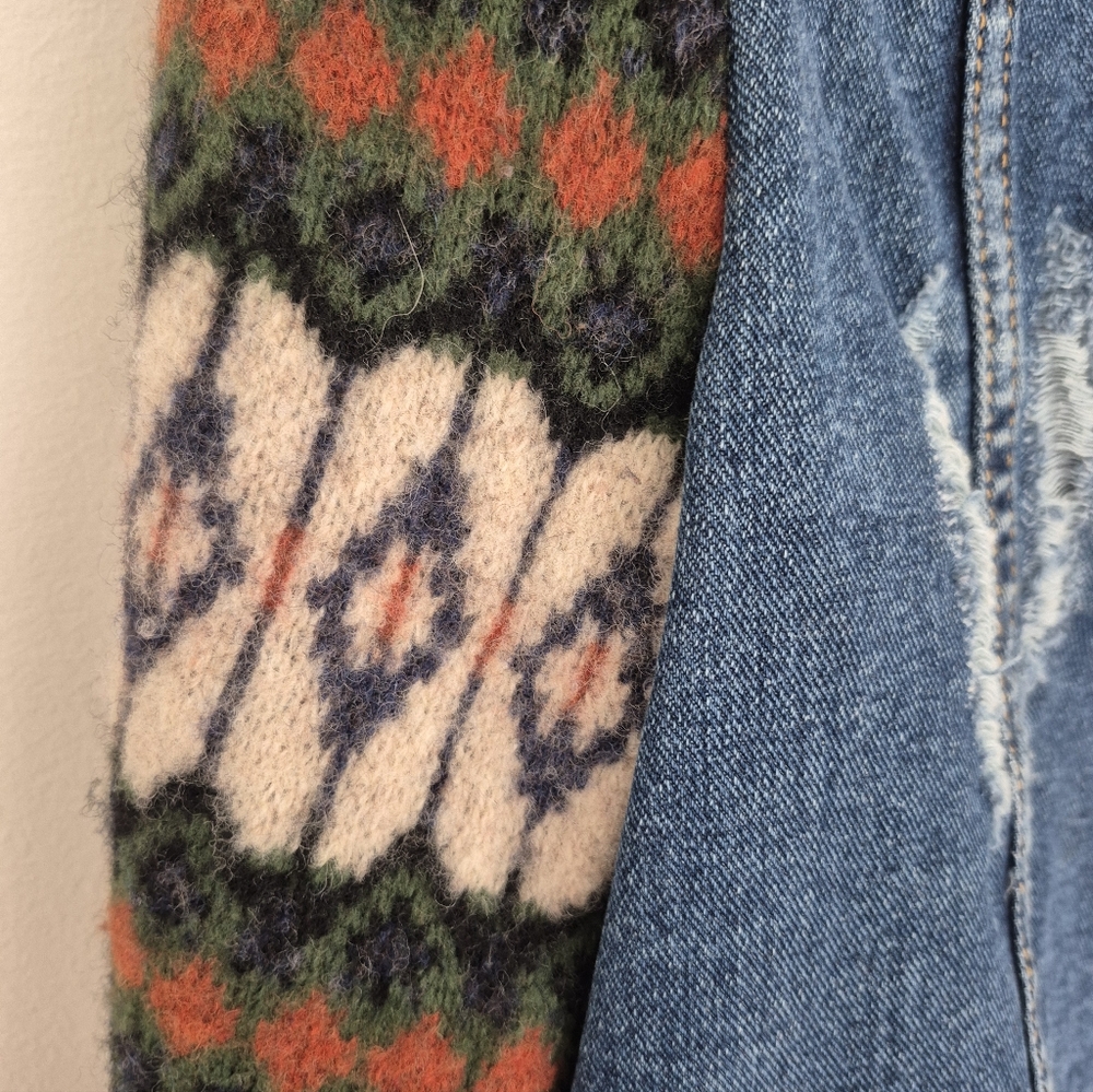 Free People Denim Jacket Cypress Aztec Wool Long Sleeve Distressed BOHO Size M - Picture 9 of 16